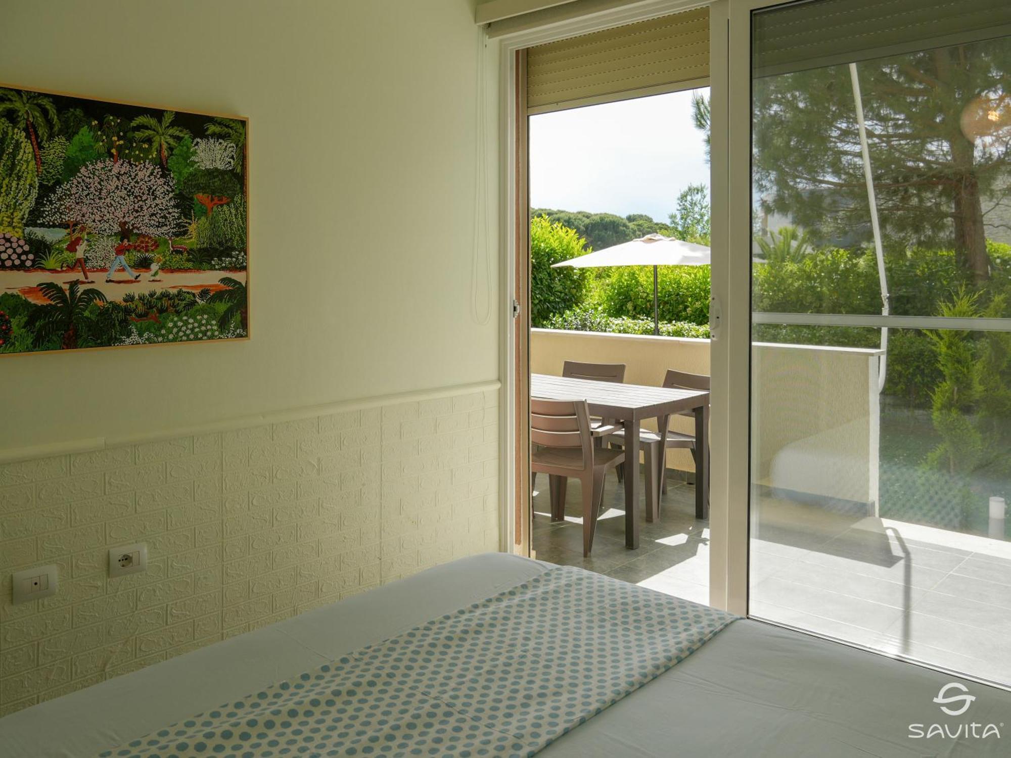 Apartment Gjiri I Lalzit - Savita - Kompleksi Turistik Lura 3 *